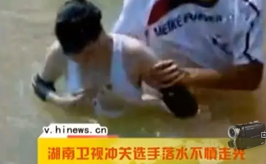 最近,关于落水门视频下载,女主角廖慧敏照片的搜索打到了一个热潮