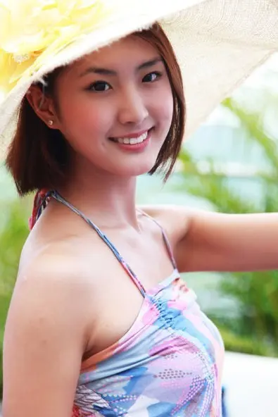 张燕获冠军年薪百万 20个女性辛苦职业售楼员排第10