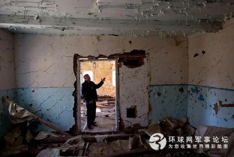福岛核电站壳体露出 切尔诺贝利死城惨状(图)