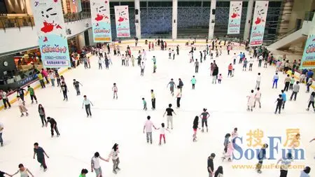 沈阳"冰纷万象"滑冰场实景拍摄