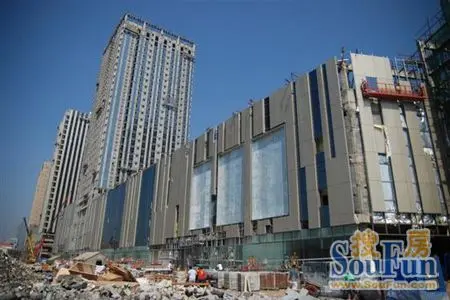 22000元/平方米在线咨询尖岭村旧貌万达国际购物中心建筑主体基本完成