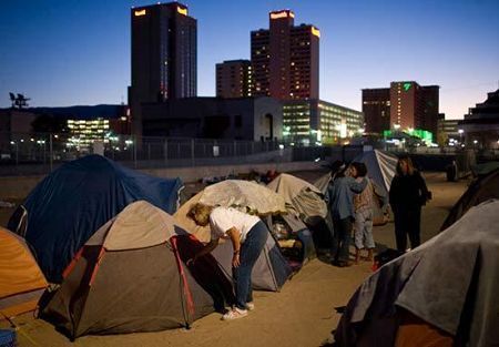 美国下水道千人"蜗居"的悲惨世界 有图真相