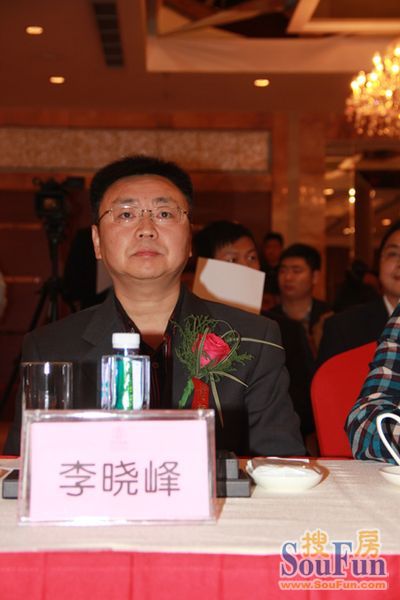 河南财经政法大学研究院常务副院长、房地产经济研究所所长李晓峰