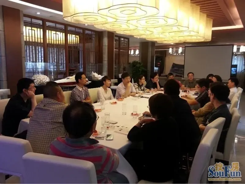 日下午,由和讯网财经中国会主办的