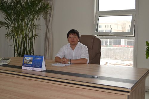 山东颐高科技创业园有限公司副总经理鲁惠新