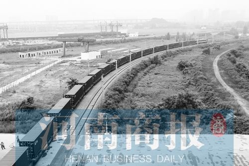 郑欧国际铁路货运班列18日正式开启