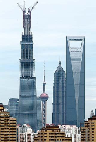 中国在建高楼“上海中心”主体封顶