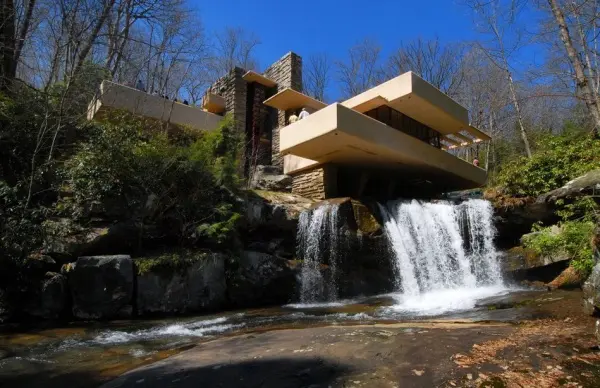 美国宾州mill run的流水别墅(fallingwater)