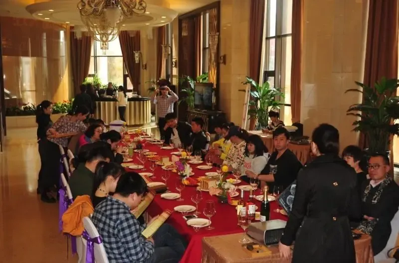 3.22未名山业主讲座科学饮茶&红酒品鉴活动落幕