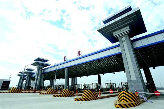 武汉机场第二高速收费站已建成