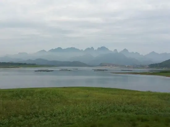 水郡花都公寓别墅在售雨后实景赏析
