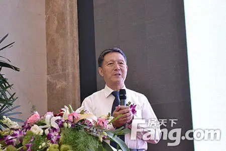 年,有着丰富临床工作经验的杨长江教授为大家分享了健康和长寿的秘诀