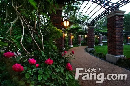 6万科西山别墅巅峰名流会揭幕国庆英伦体验季之二