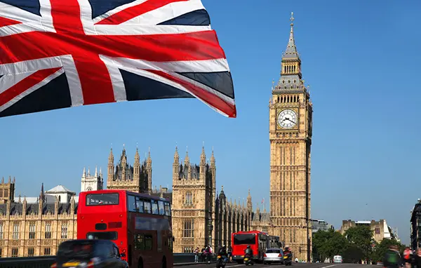 英国两成家长资助孩子购买首套房 英购房者可享八成优惠