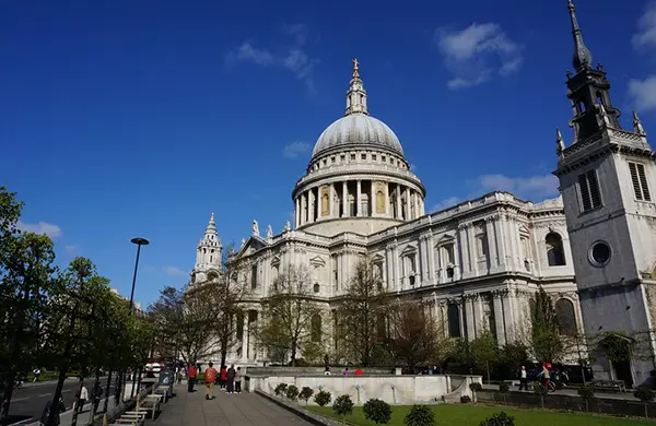 英国2月房价下跌 为去年10月以来首降