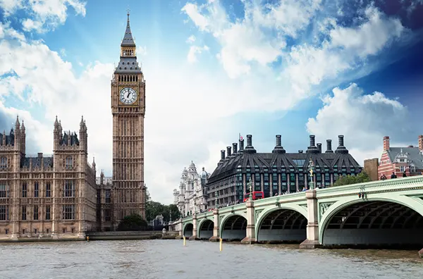 英国签证变更：赴英超过6个月的申请人签证申请流程变更