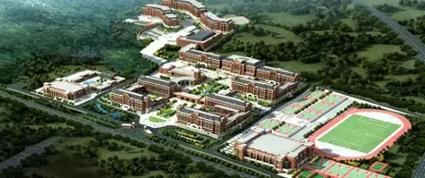 青岛9中(青岛外国语学校)新校区位于开发区中德生态园以东,团结路以西