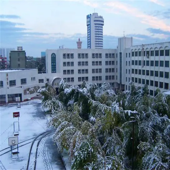 乌鲁木齐市第六 南湖 ,南湖实验 :乌鲁木齐市第六 是一所具有优良