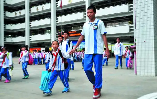 汕头市市区第一所"九年一贯制"学校——珠厦学校