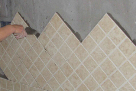 墙面贴砖多少钱一平方米？墙面铺贴瓷砖的步骤是什么？