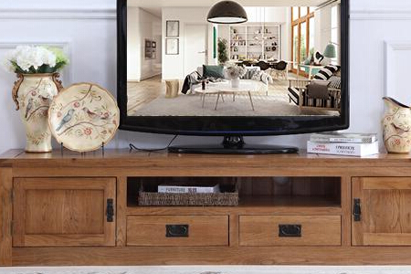 橡木电视柜价格是多少钱？橡木电视柜选购要注意的问题都包括哪些？