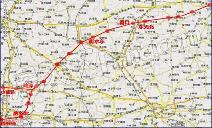 经武邑县城南继续向东,在西桑村南上跨邯黄铁路,向东在阜城县城南