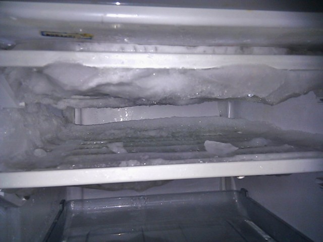 冰箱结冰、冰箱积水
