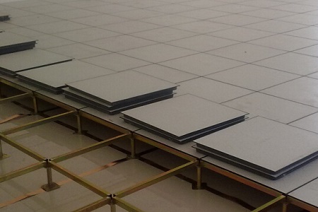 硫酸钙防静电地板多少钱？硫酸钙防静电地板优点？