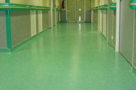 医院pvc塑胶地板价格是多少钱？医院pvc塑胶地板选购技巧？