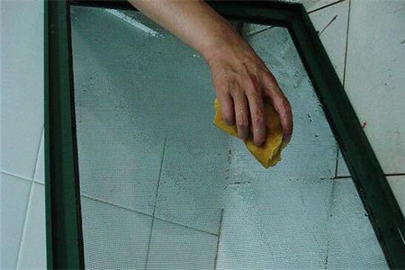 厨房隐形纱窗怎么清洗？厨房隐形纱窗拆卸方法是什么？