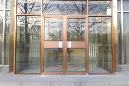 钢化玻璃门怎么做？钢化玻璃门怎么进行安装？
