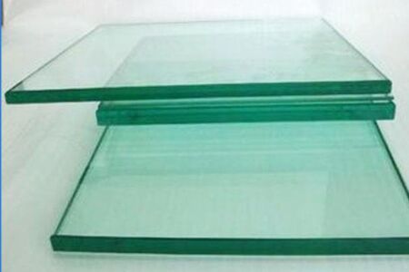 如何区分钢化玻璃和普通玻璃？钢化玻璃和普通玻璃价格？