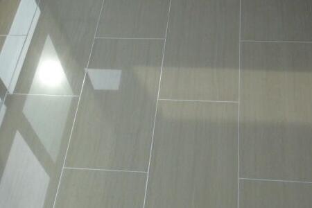 什么牌子的地板砖质量好？地板砖质量怎么鉴别？