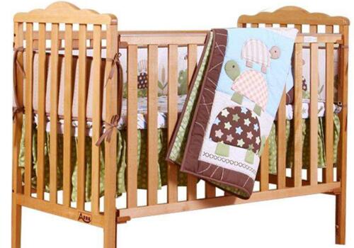 婴儿床榉木和松木哪个好，如何选购婴儿床