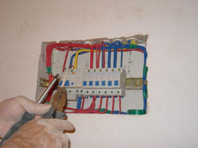 家用电线最规范的三种接法，你家电工师傅接对了吗？