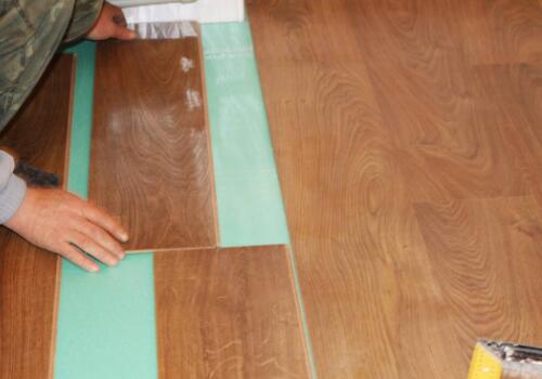 什么品牌强化地板好？强化地板安装方法？