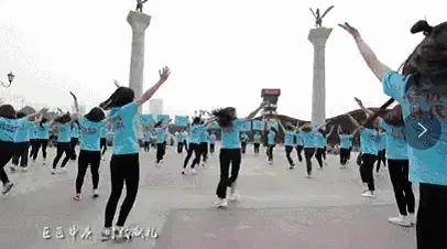 中庚·香海新时代在盐城各大商圈进行了多场时尚快闪活动,抖音神曲