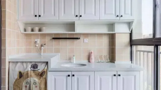 橱柜材料用什么好_用橱柜材料做阳台柜子_阳台做地台用什么材料