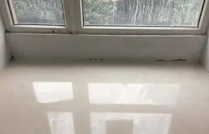 朋友在飘窗台面上钻了一个孔,问了才知有多妙,起码实用好几倍呢