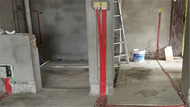 水路安装你家怎么走的，水路安装走顶好处多！