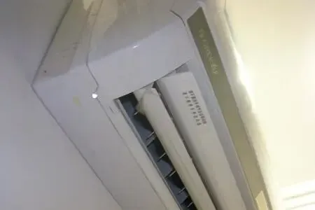 空调检修口_空调漏水检修_空调漏水如何处理