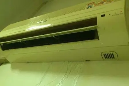 空调不滴水怎么回事_空调滴水怎么办_空调为什么会滴水