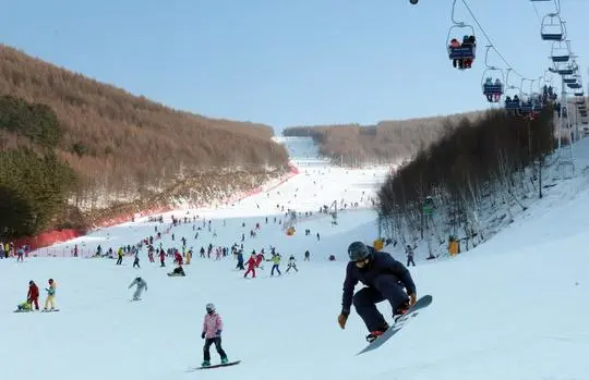 雪场敲定开板日崇礼县已开始备战滑雪季