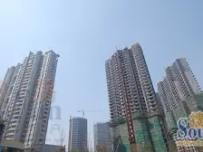 此房户型手续齐全,格局好,采光好,无遮挡,出行方便