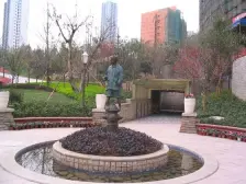 渝中区 住家装修三房 东南朝向 看江 中间楼层