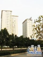 王城公园旁1室1厅电梯房70年产权可贷款