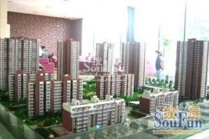 大学路郑航街7号线地铁口两房10年89平2楼采光充足