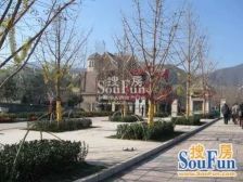 磐石坊交通便利环境优美带地下车库地下室干净整洁