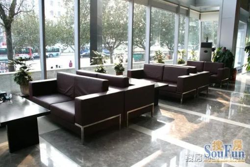 中心裕景3室1厅1卫南朝向4500.00元/月出租