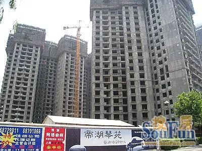 帝湖西王府4室1厅2卫南朝向2000.00元/月出租